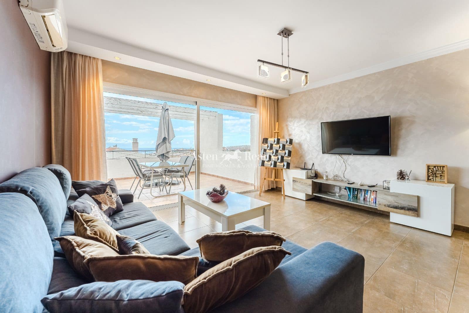 2 soveværelse Penthouse til salg i Torviscas med swimmingpool - € 365.000 (Ref: 9402777)