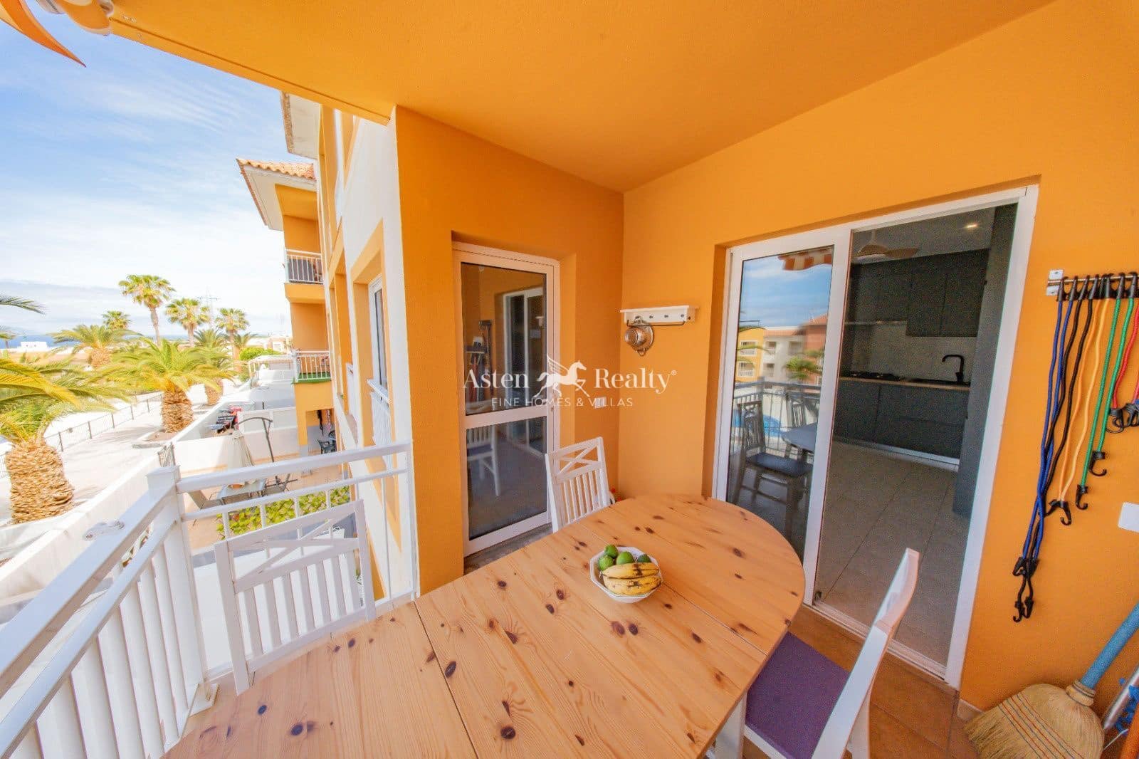 2 makuuhuone Asunto myytävänä paikassa Callao Salvaje mukana uima-altaan - 295 000 € (Ref: 9405900)