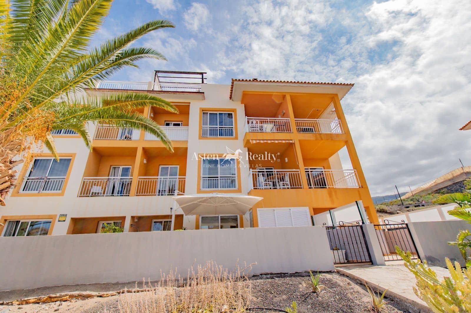 2 makuuhuone Asunto myytävänä paikassa Callao Salvaje mukana uima-altaan - 295 000 € (Ref: 9405900)