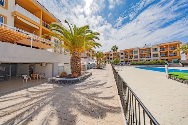Piso de 2 habitaciones en Callao Salvaje, Adeje en venta con piscina - 295.000 € (Ref: 9405900)