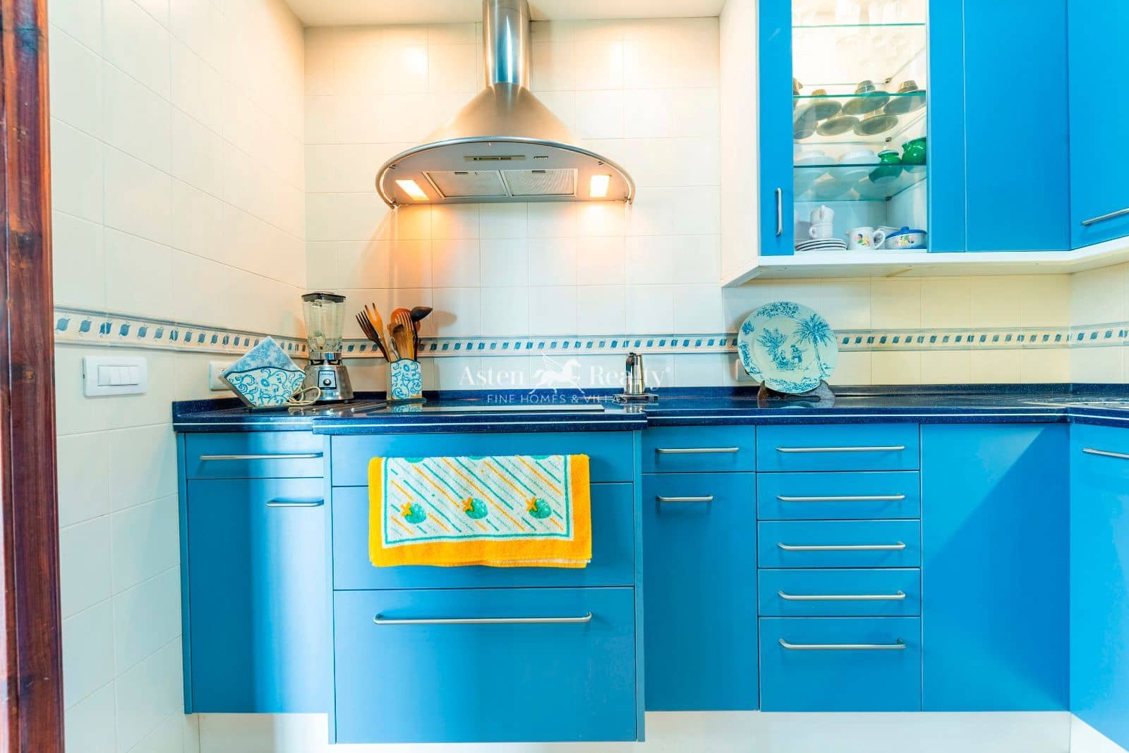 2 slaapkamer Huis te koop in San Cristobal de La Laguna met zwembad garage - € 2.250.000 (Ref: 9413201)