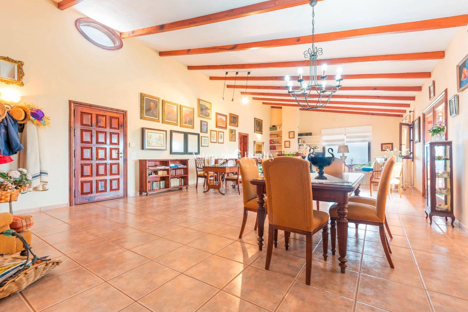 2 slaapkamer Huis te koop in San Cristobal de La Laguna met zwembad garage - € 2.250.000 (Ref: 9413201)