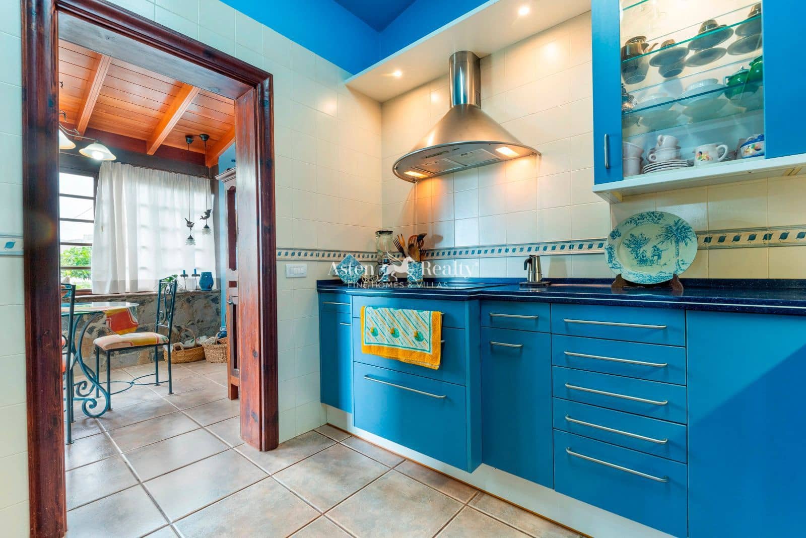 2 slaapkamer Huis te koop in San Cristobal de La Laguna met zwembad garage - € 2.250.000 (Ref: 9413201)