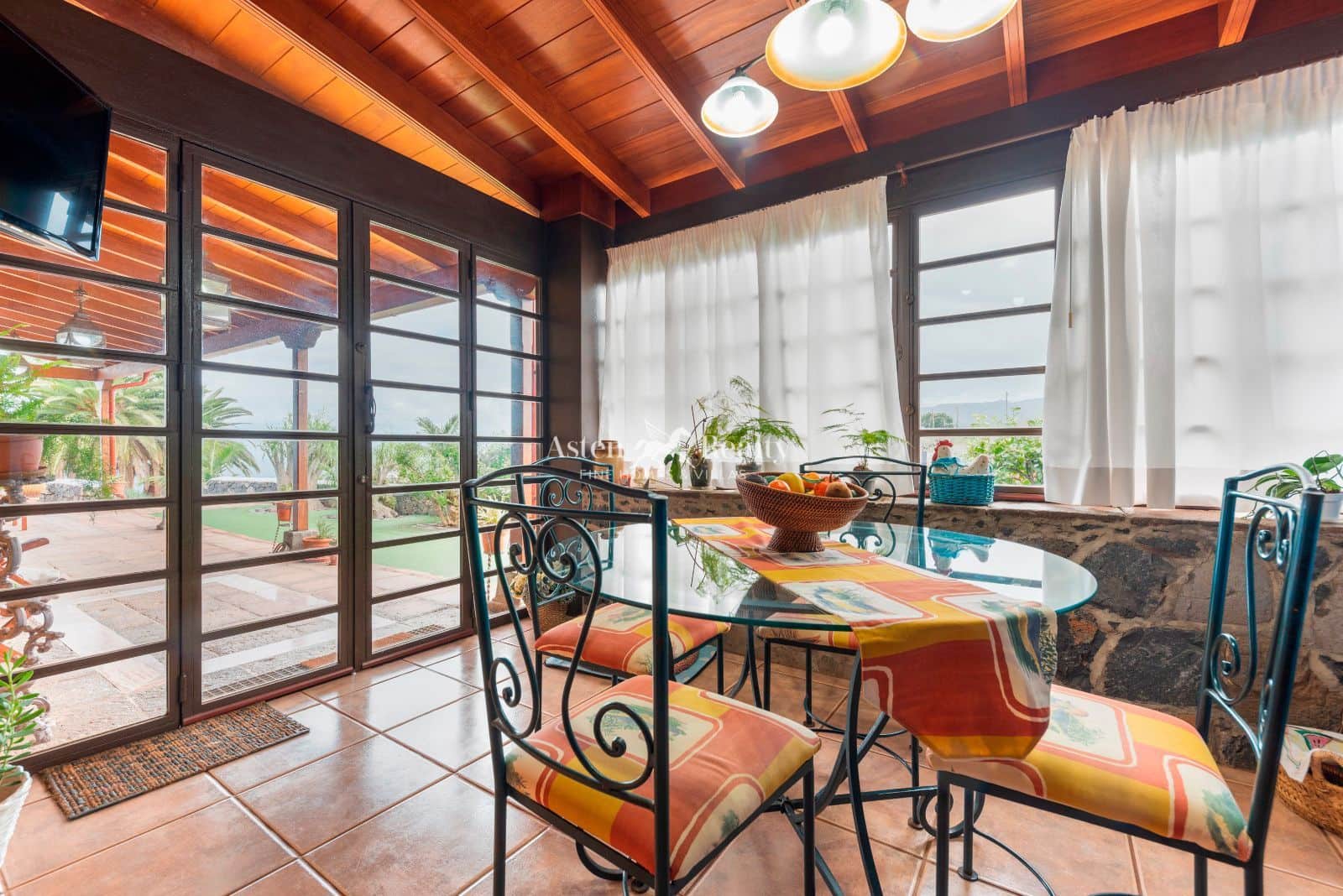 2 slaapkamer Huis te koop in San Cristobal de La Laguna met zwembad garage - € 2.250.000 (Ref: 9413201)