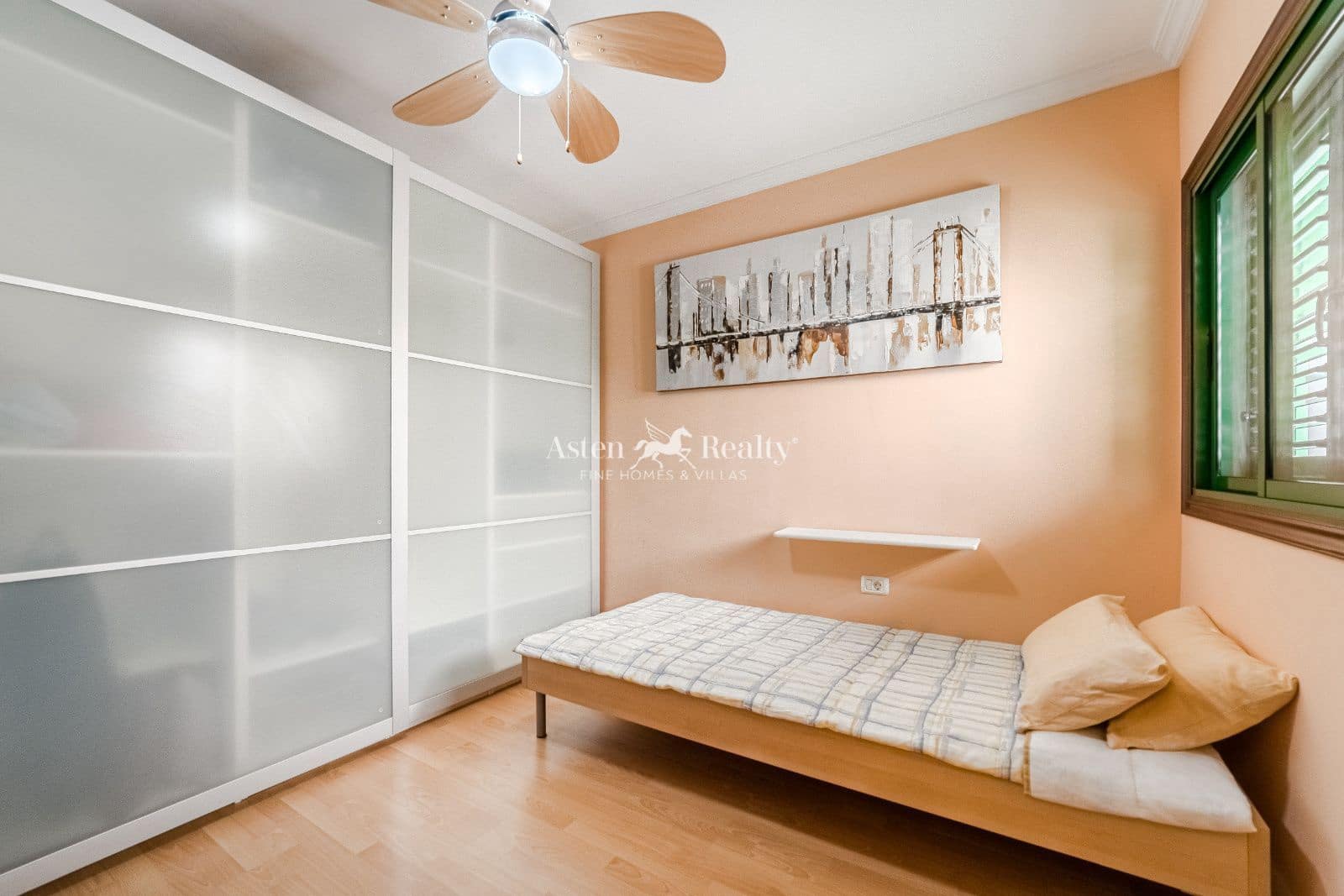 3 soverom Penthouse til salgs i Playa San Juan med garasje - € 320 000 (Ref: 9413202)