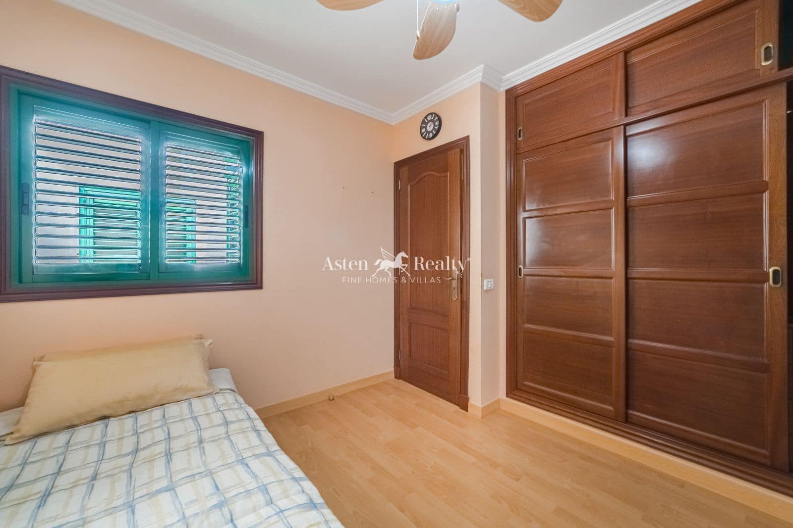 3 soverom Penthouse til salgs i Playa San Juan med garasje - € 320 000 (Ref: 9413202)