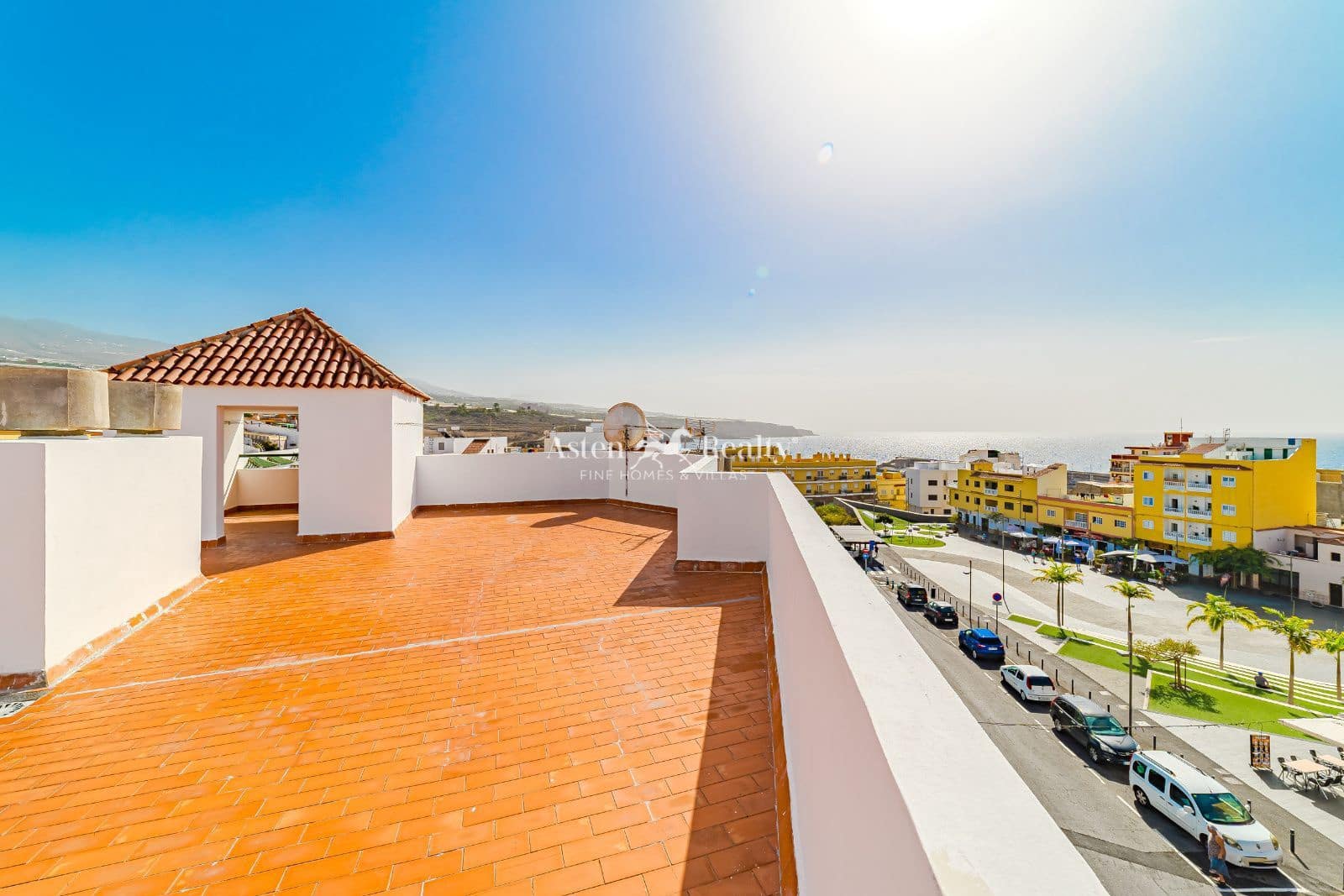 3 soverom Penthouse til salgs i Playa San Juan med garasje - € 320 000 (Ref: 9413202)