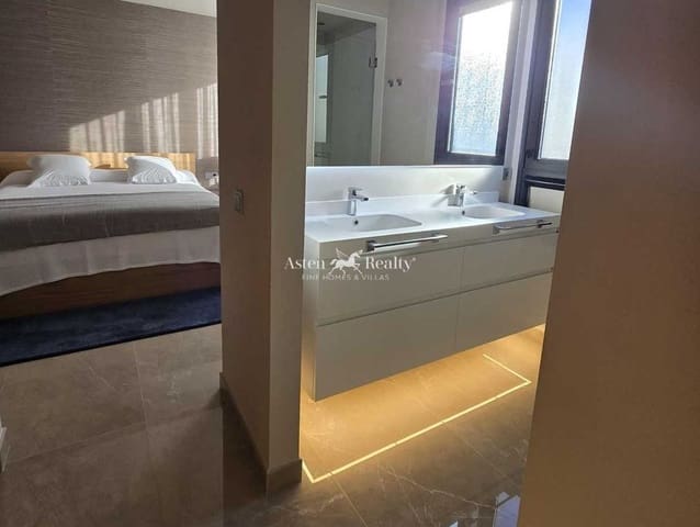 3 slaapkamer Penthouse te koop in San Cristóbal de La Laguna - € 850.000 (Ref: 9417585)