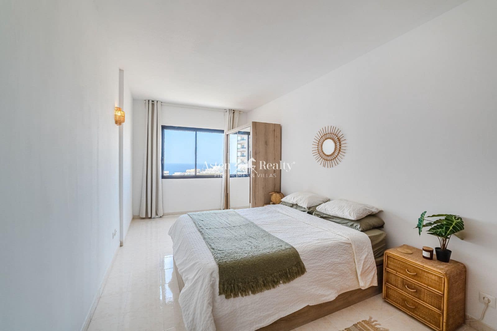 1 sypialnia Mieszkanie na sprzedaż w Playa Paraiso z basenem - 265 000 € (Ref: 9417586)