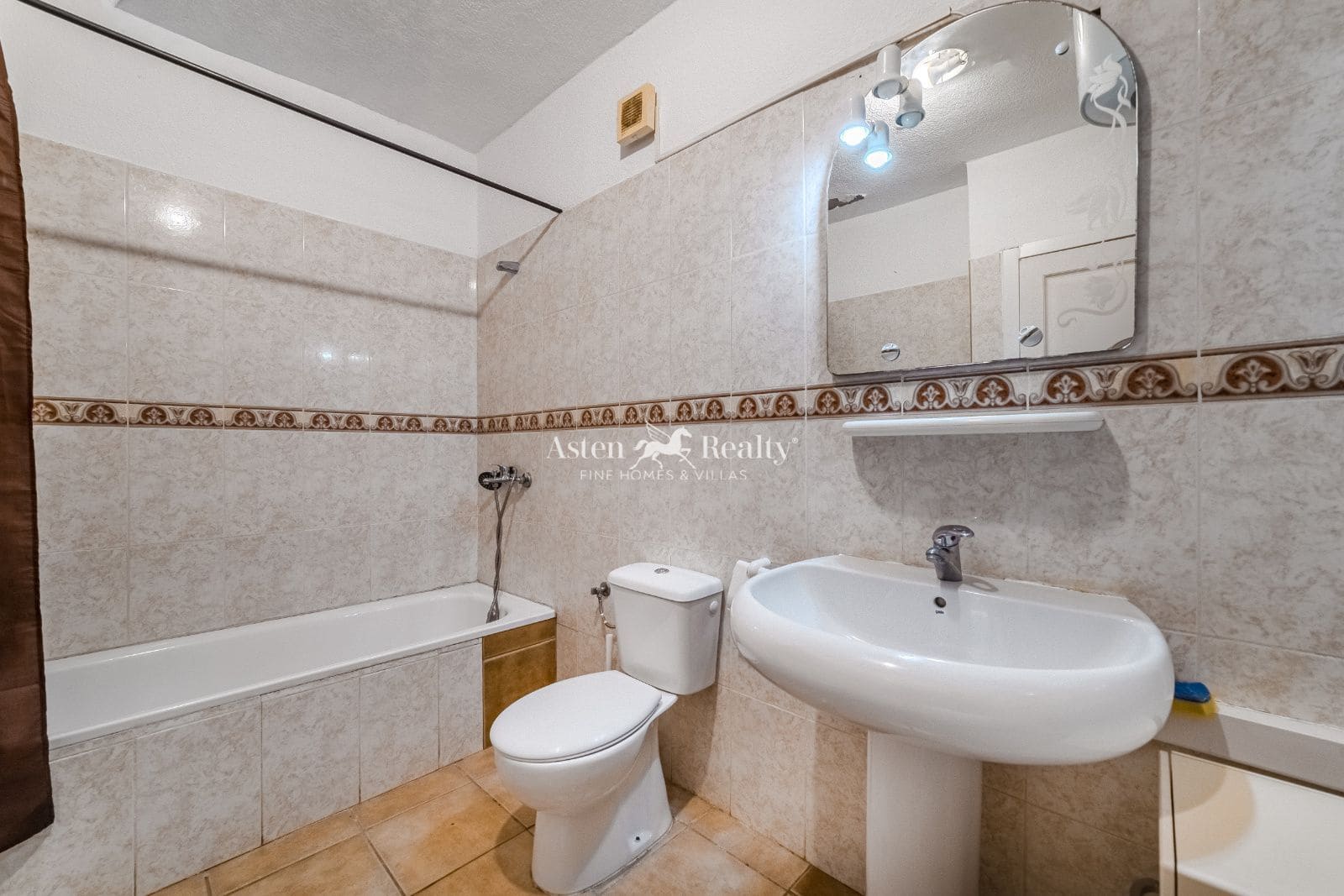 1 soverom Leilighet til salgs i Playa Paraiso med svømmebasseng - € 178 500 (Ref: 9417587)