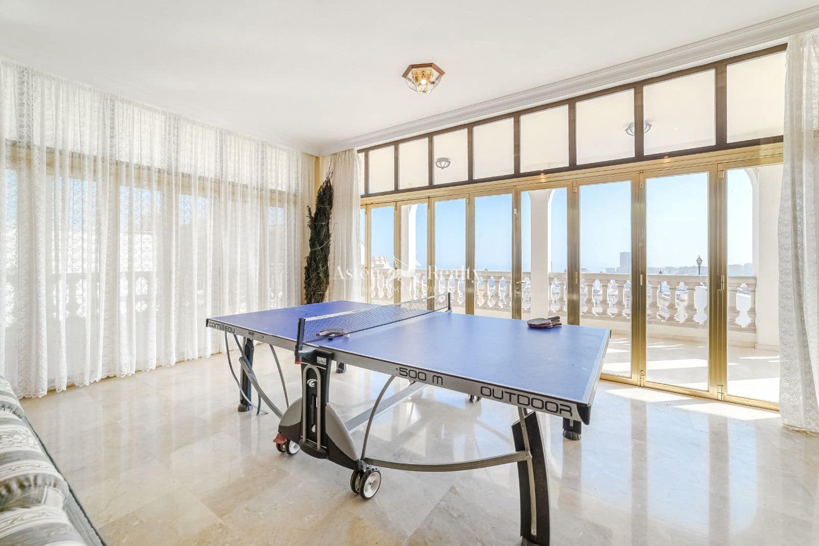 8 chambre Villa/Maison à vendre à Santa Cruz de Tenerife avec piscine garage - 2 490 000 € (Ref: 9421730)