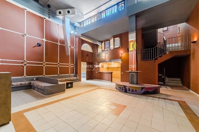 8 makuuhuone Huvila myytävänä paikassa Las Mimosas, Santa Cruz de Tenerife mukana uima-altaan 
autotalli - 2 490 000 € (Ref: 9421730)