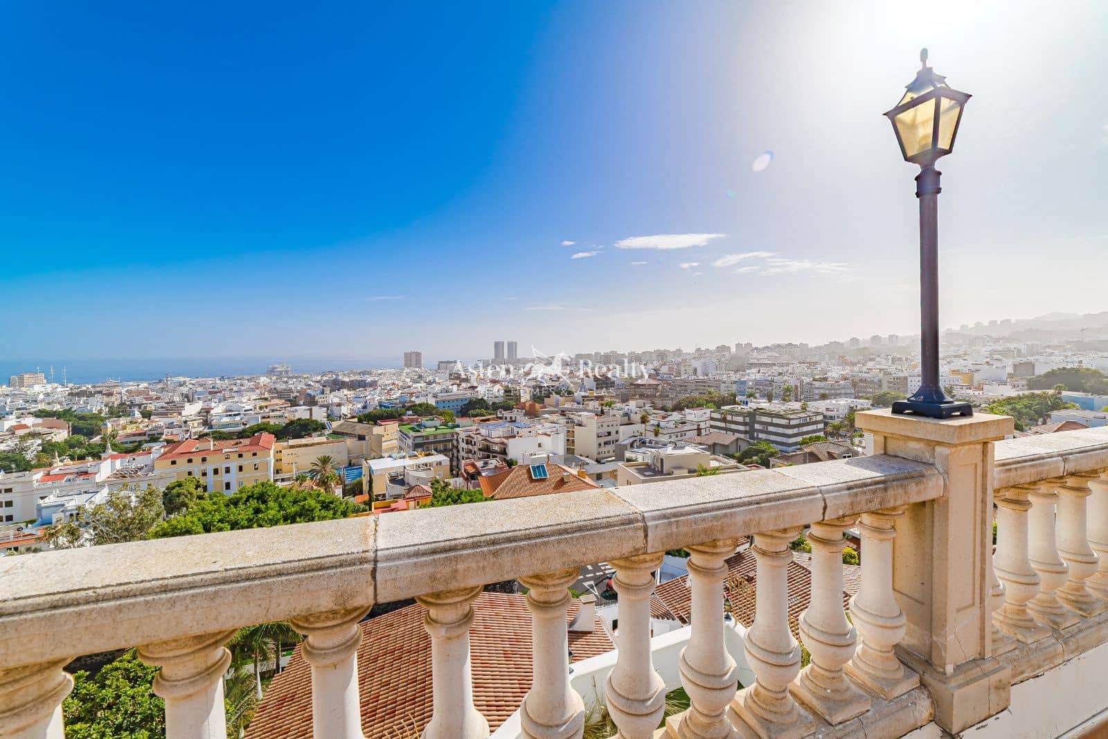 8 chambre Villa/Maison à vendre à Santa Cruz de Tenerife avec piscine garage - 2 490 000 € (Ref: 9421730)