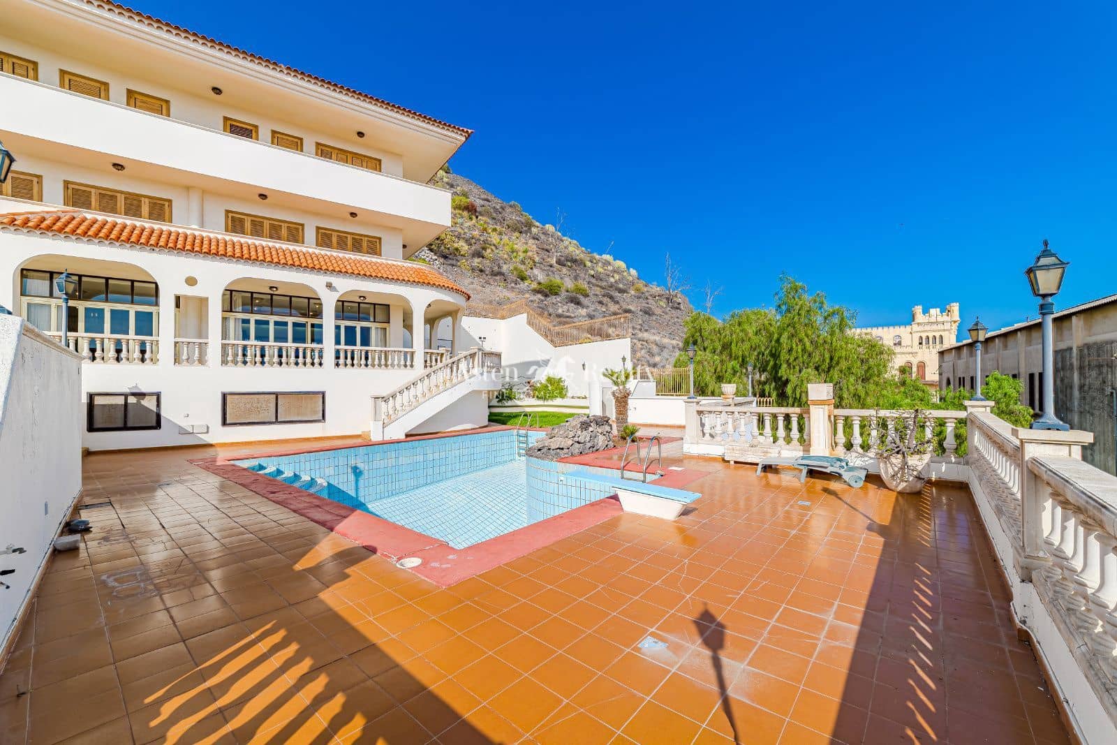 8 chambre Villa/Maison à vendre à Santa Cruz de Tenerife avec piscine garage - 2 490 000 € (Ref: 9421730)