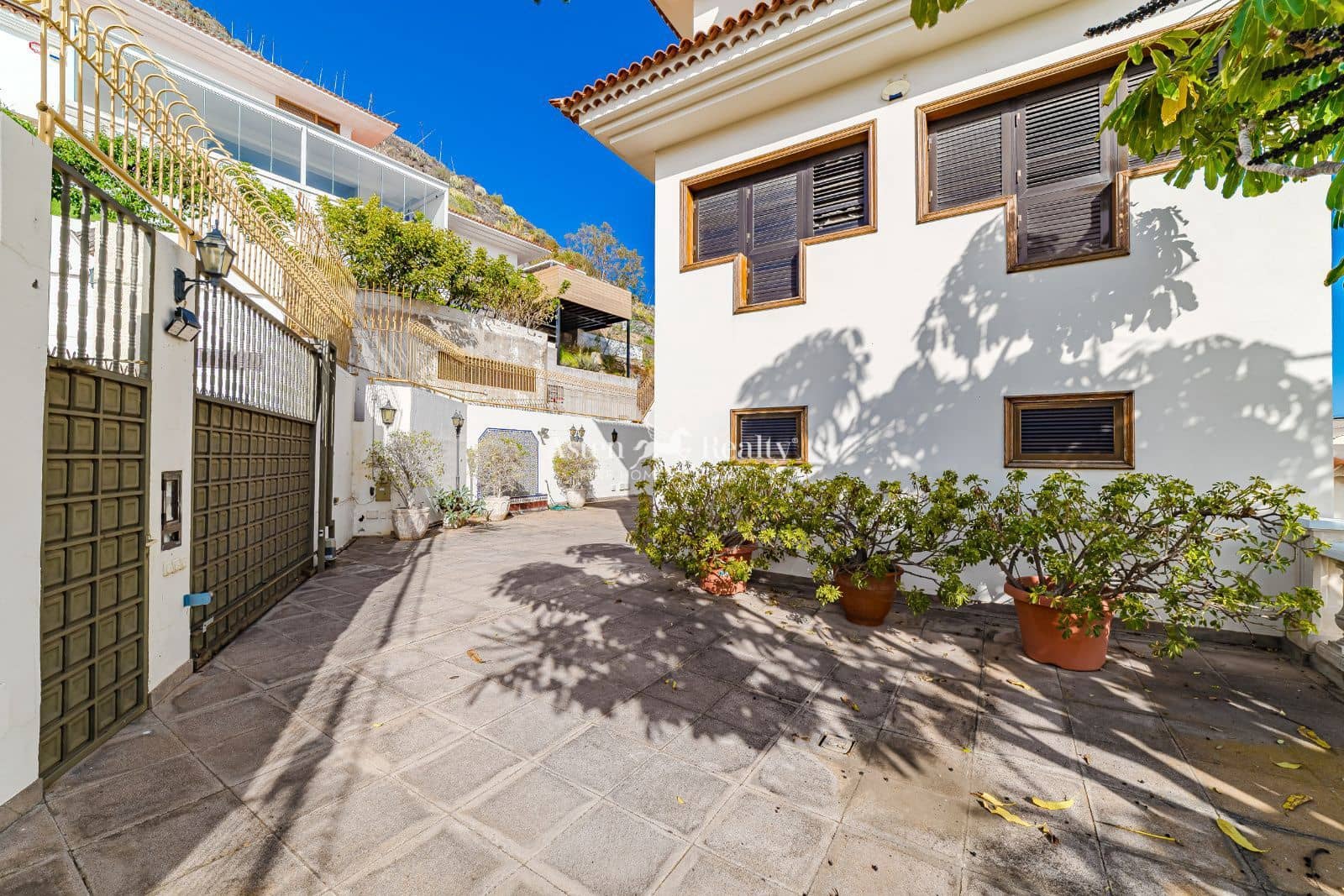 8 chambre Villa/Maison à vendre à Santa Cruz de Tenerife avec piscine garage - 2 490 000 € (Ref: 9421730)