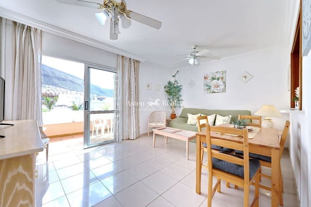 1 slaapkamer Flat te koop in Los Cristianos, Arona met zwembad garage - € 285.000 (Ref: 9426235)