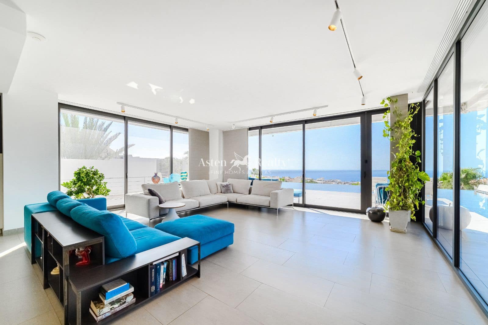 5 sovrum Hus till salu i Torviscas med pool garage - 2 950 000 € (Ref: 9426706)