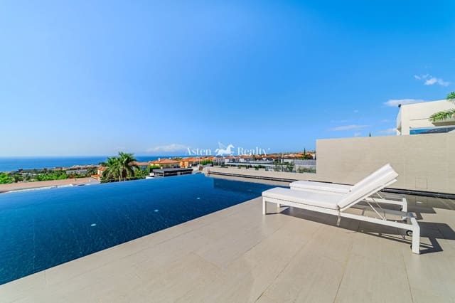 5 bedroom Townhouse for sale in Torviscas, Adeje with pool garage - € 2,950,000 (Ref: 9426706)