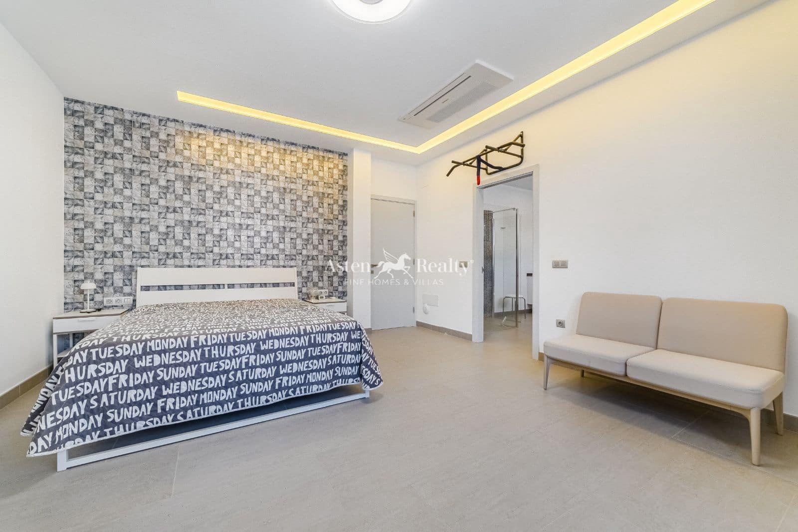 5 sovrum Hus till salu i Torviscas med pool garage - 2 950 000 € (Ref: 9426706)