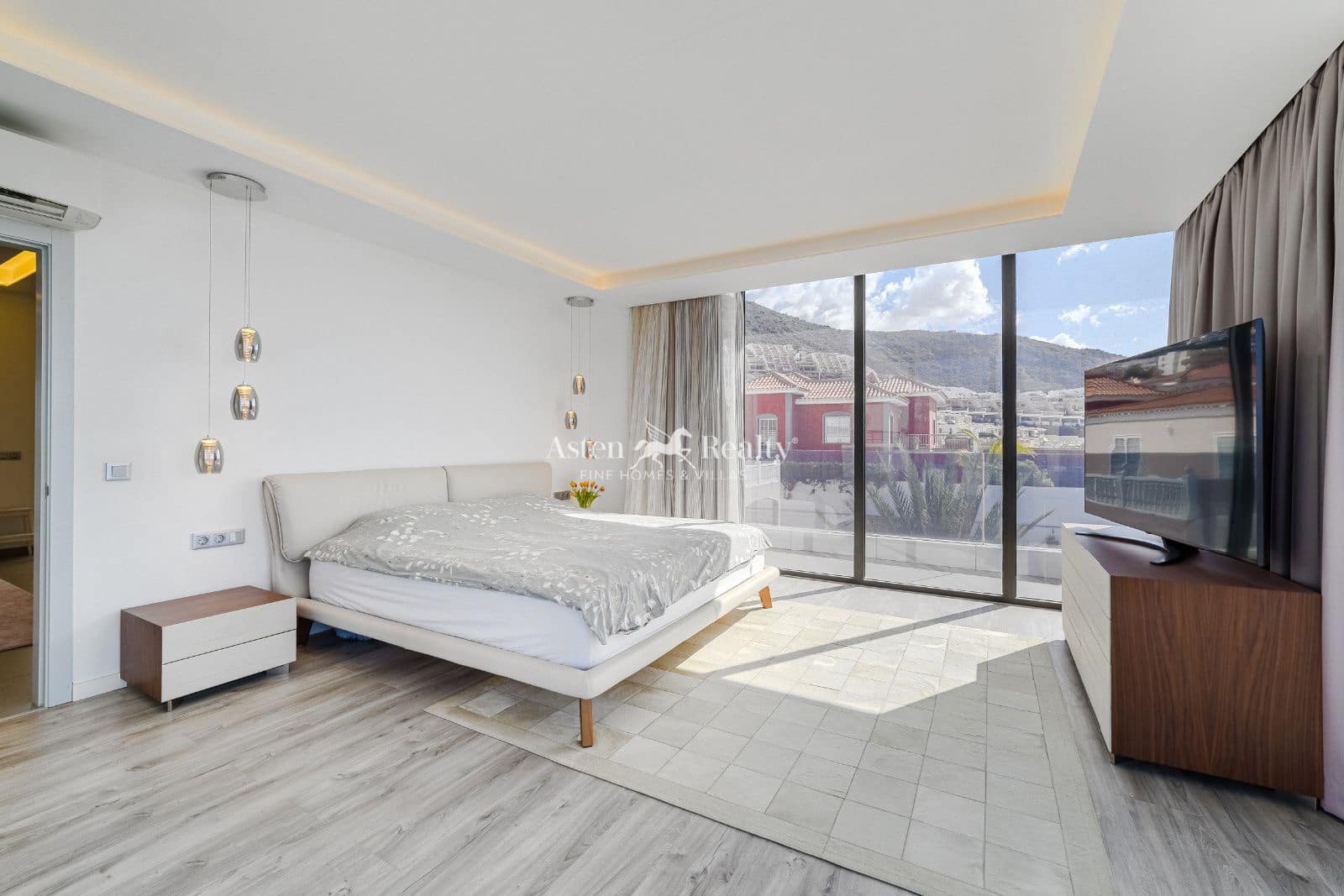 5 sovrum Hus till salu i Torviscas med pool garage - 2 950 000 € (Ref: 9426706)