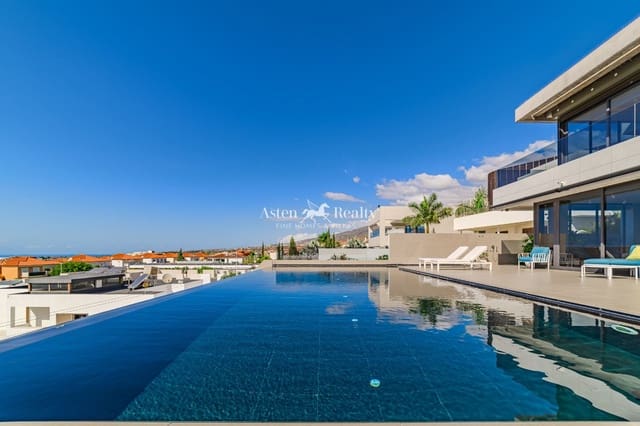 5 bedroom Townhouse for sale in Torviscas, Adeje with pool garage - € 2,950,000 (Ref: 9426706)