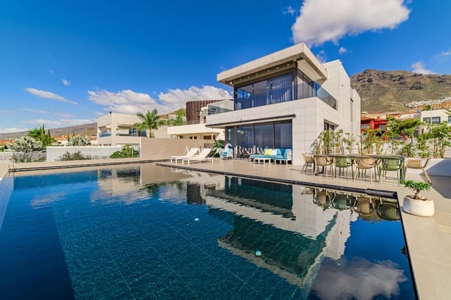 5 bedroom Townhouse for sale in Torviscas, Adeje with pool garage - € 2,950,000 (Ref: 9426706)