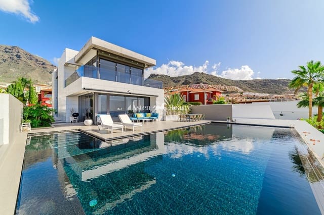 5 bedroom Townhouse for sale in Torviscas, Adeje with pool garage - € 2,950,000 (Ref: 9426706)