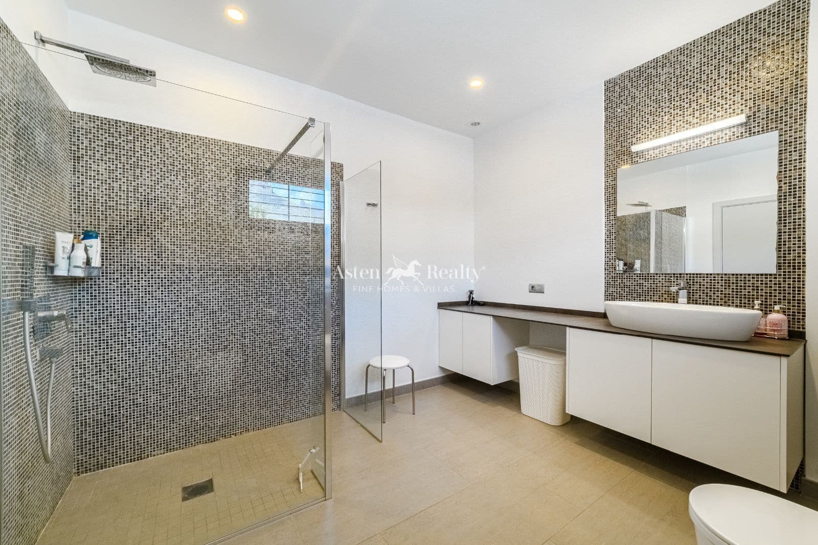 5 sovrum Hus till salu i Torviscas med pool garage - 2 950 000 € (Ref: 9426706)