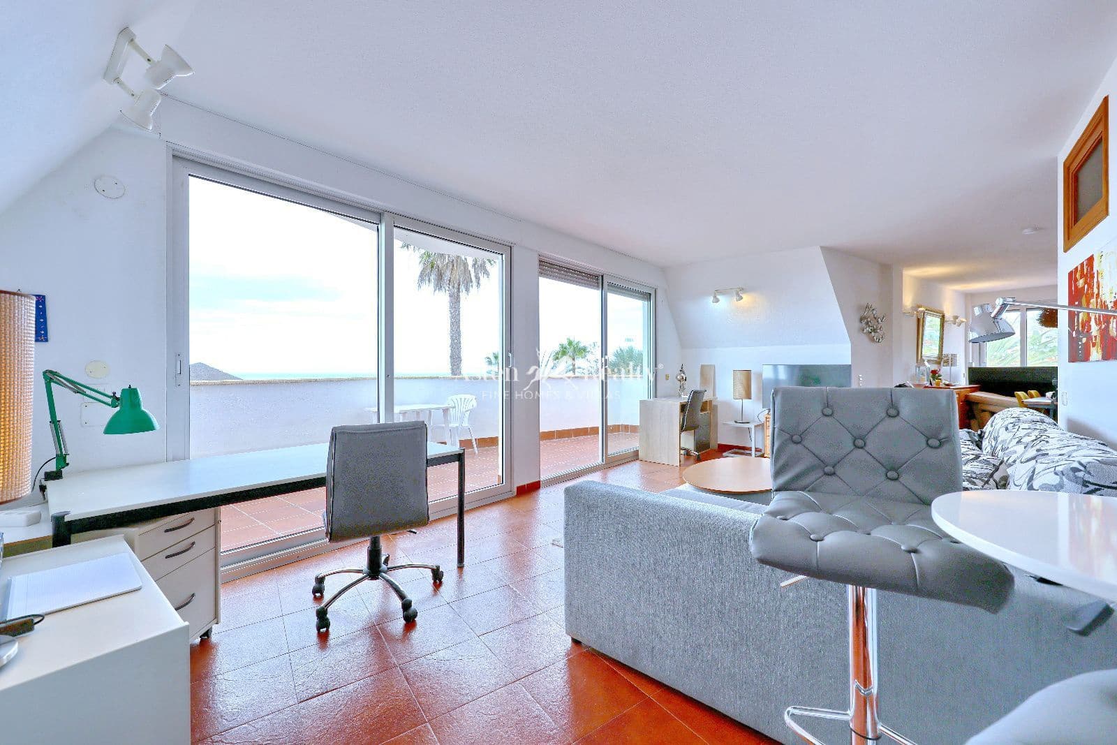 27 bedroom Restaurant/Bar for sale in Chayofa with garage - € 3,500,000 (Ref: 9432743)