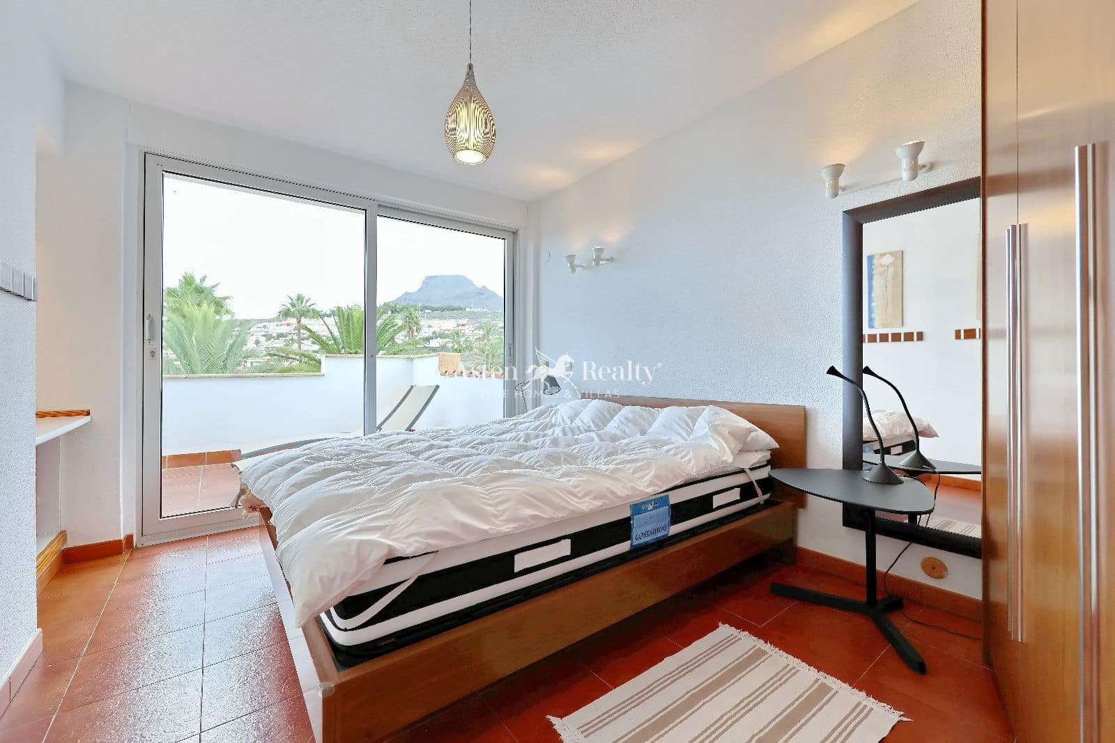 27 bedroom Restaurant/Bar for sale in Chayofa with garage - € 3,500,000 (Ref: 9432743)