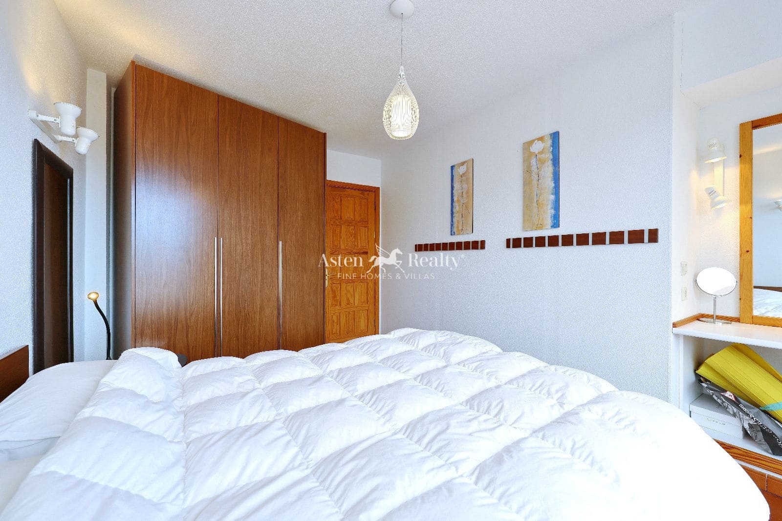 27 bedroom Restaurant/Bar for sale in Chayofa with garage - € 3,500,000 (Ref: 9432743)