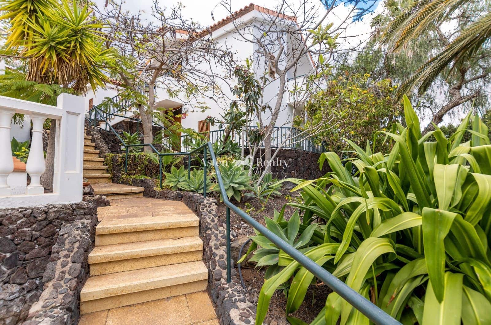 27 bedroom Restaurant/Bar for sale in Chayofa with garage - € 3,500,000 (Ref: 9432743)