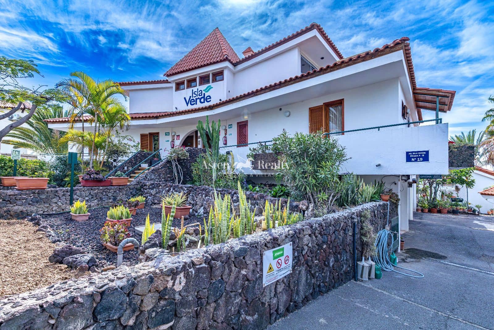 27 chambre Restaurant/Bar à vendre à Chayofa avec garage - 2 900 000 € (Ref: 9432743)