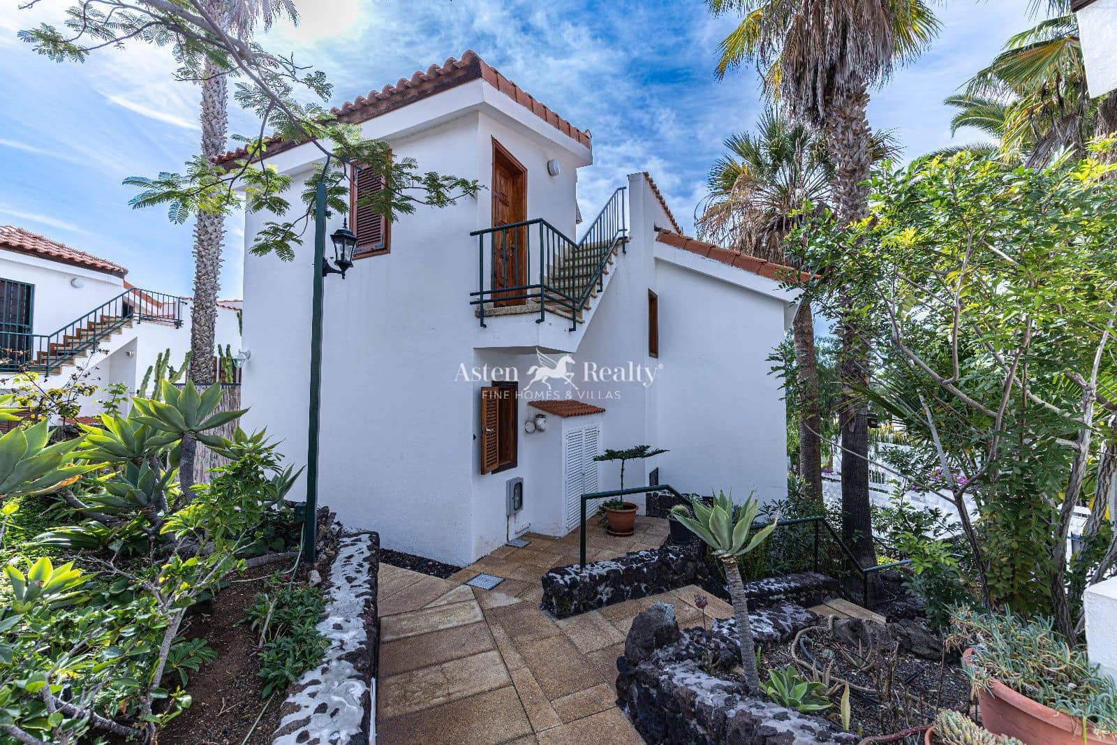 27 chambre Restaurant/Bar à vendre à Chayofa avec garage - 2 900 000 € (Ref: 9432743)