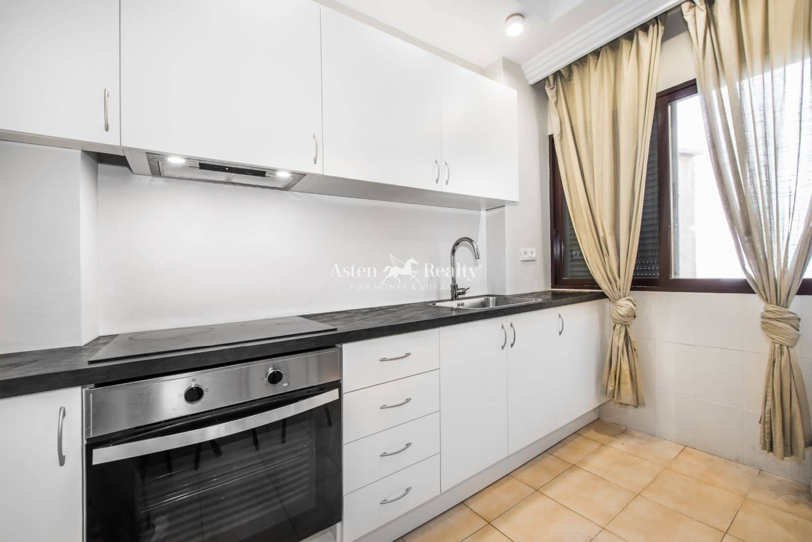 2 soveværelse Lejlighed til salg i El Medano - € 259.500 (Ref: 9432812)