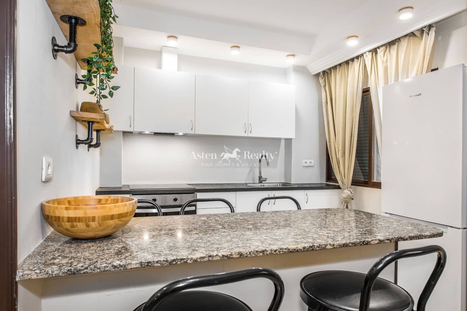 2 soveværelse Lejlighed til salg i El Medano - € 259.500 (Ref: 9432812)