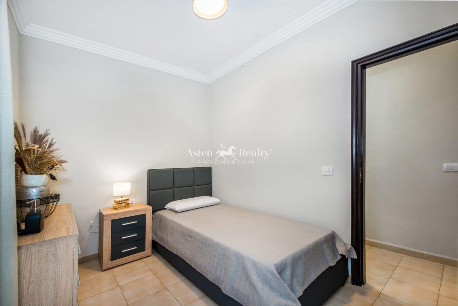 2 soveværelse Lejlighed til salg i El Medano - € 259.500 (Ref: 9432812)