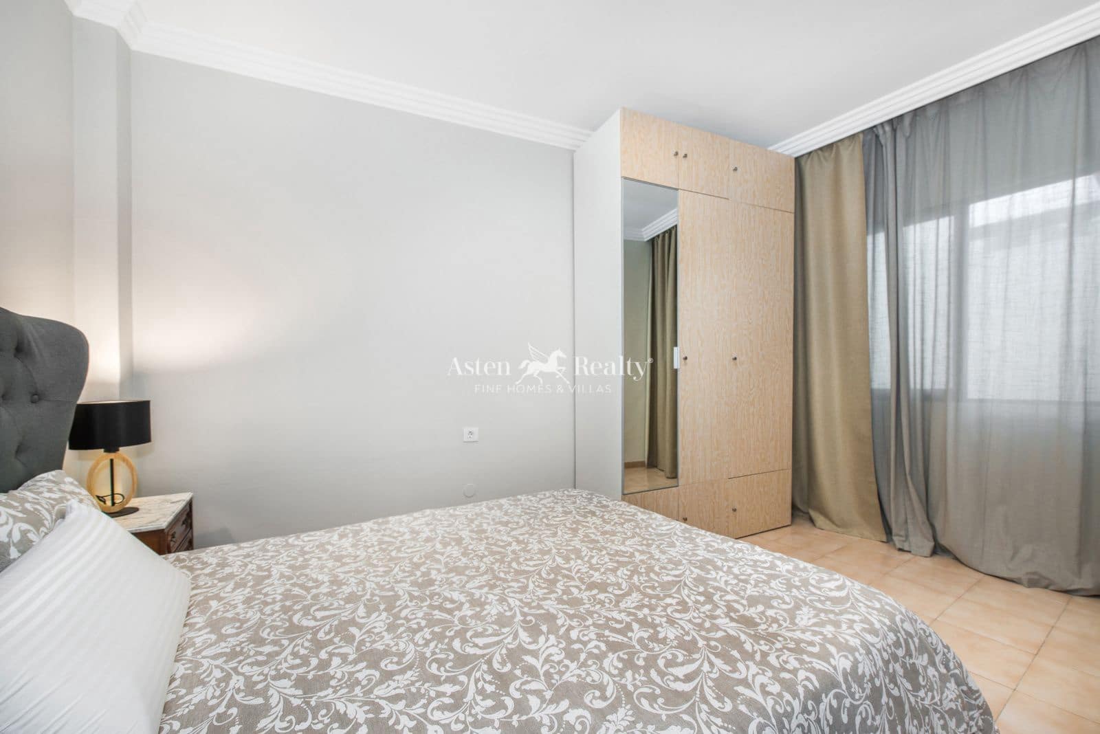 2 soveværelse Lejlighed til salg i El Medano - € 259.500 (Ref: 9432812)