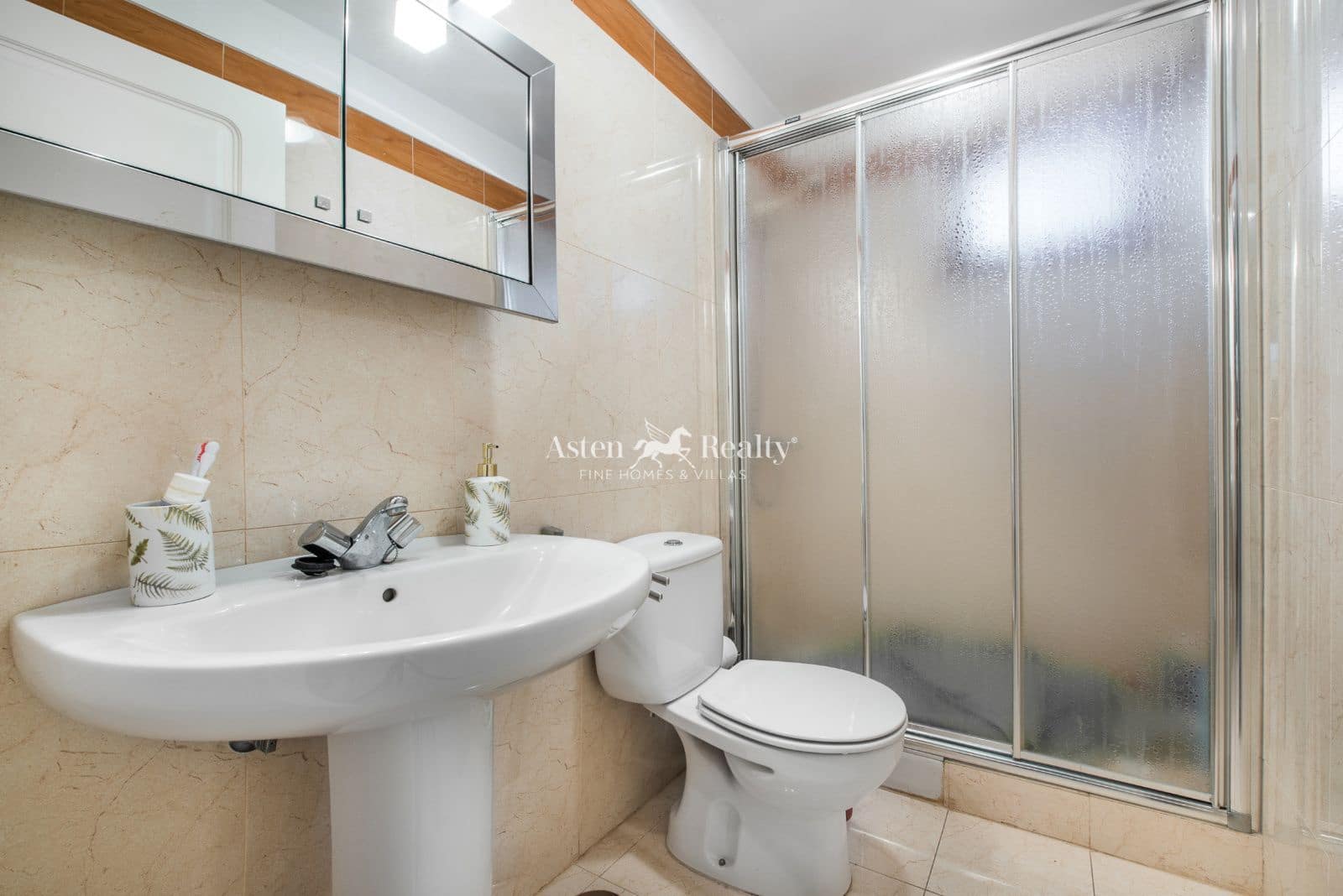 2 slaapkamer Flat te koop in Palm-Mar met zwembad garage - € 359.000 (Ref: 9436314)