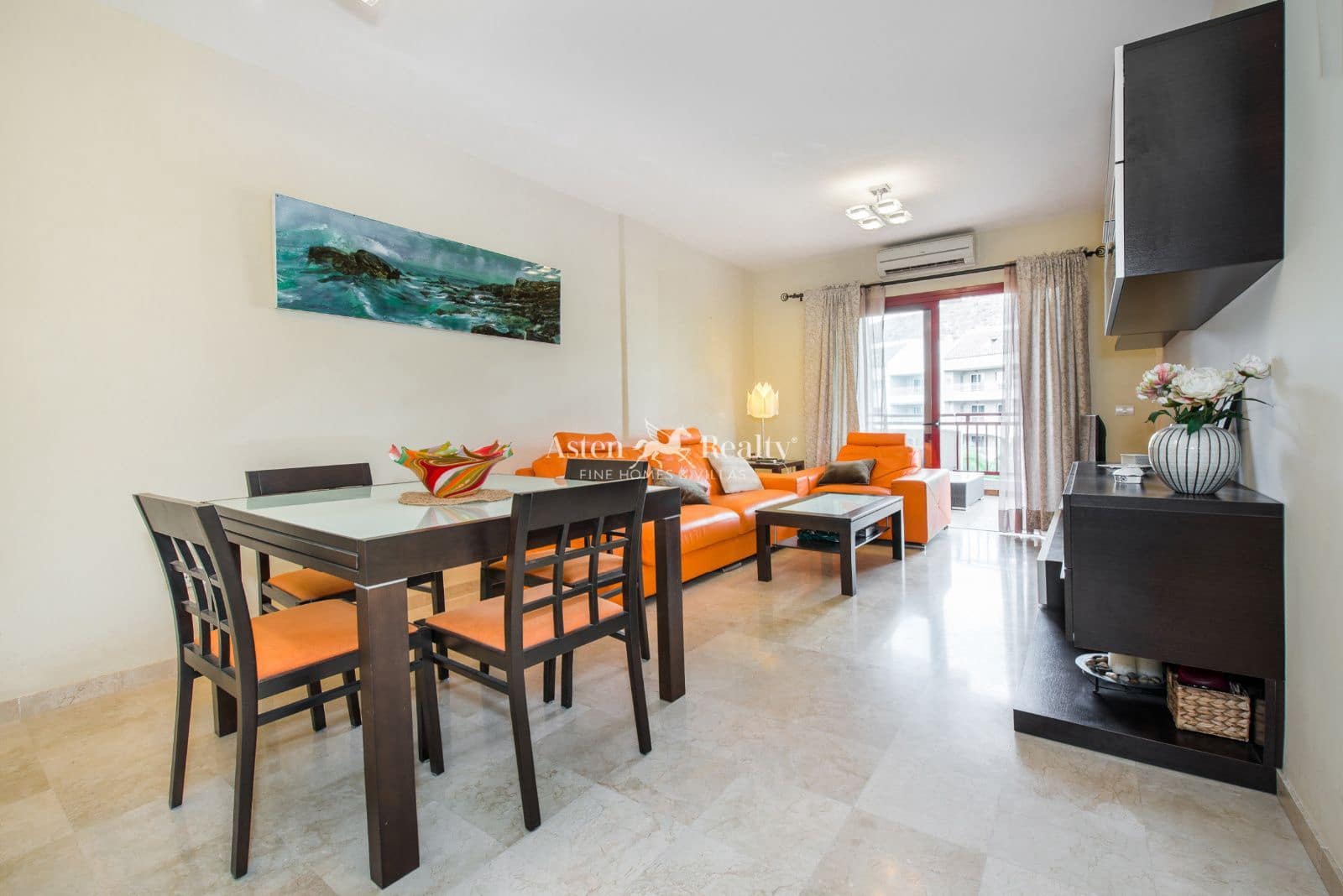 2 slaapkamer Flat te koop in Palm-Mar met zwembad garage - € 359.000 (Ref: 9436314)