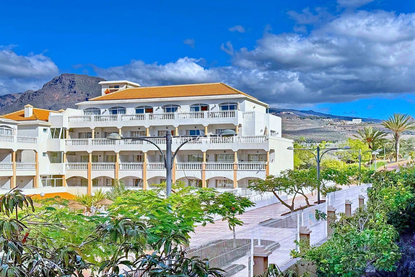 1 soverom Leilighet til salgs i Los Cristianos med svømmebasseng - € 370 000 (Ref: 9445443)