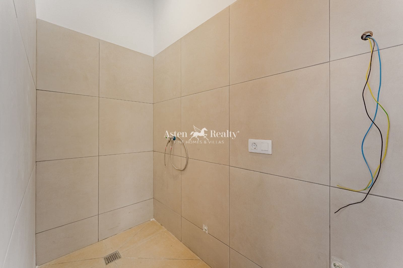 Flat te koop in Callao Salvaje - € 155.000 (Ref: 9450908)