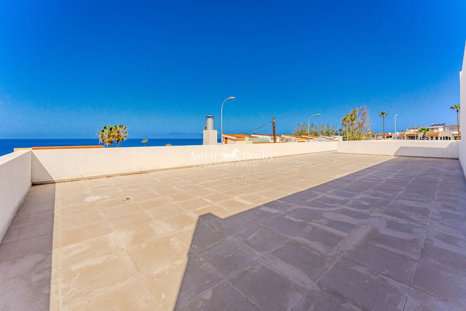 Flat te koop in Callao Salvaje - € 155.000 (Ref: 9450908)