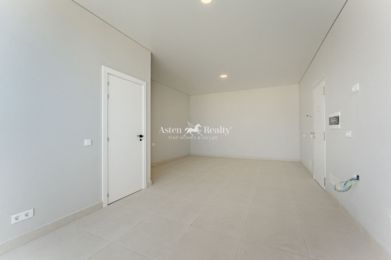 Flat te koop in Callao Salvaje - € 147.000 (Ref: 9450910)