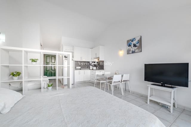 Flat te koop in Playa de las Americas, Arona - € 200.000 (Ref: 9450911)