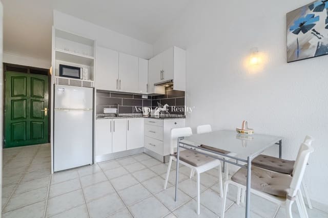 Flat te koop in Playa de las Americas, Arona - € 200.000 (Ref: 9450911)