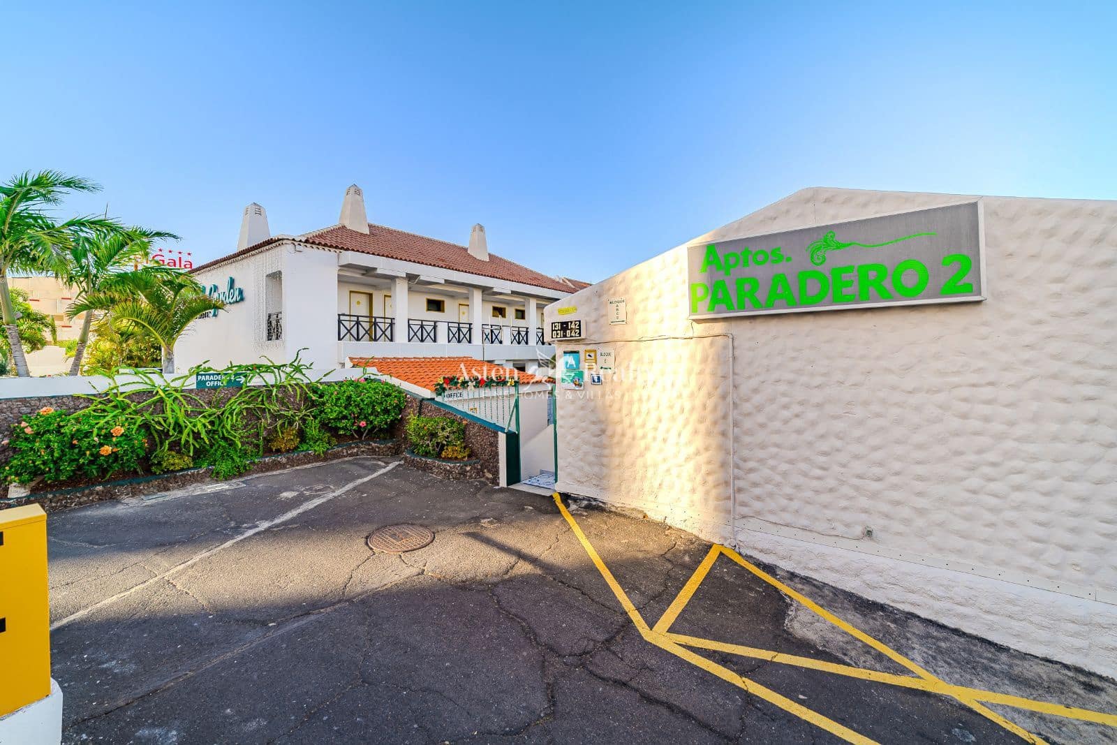 Flat te koop in Playa de las Americas - € 200.000 (Ref: 9450911)