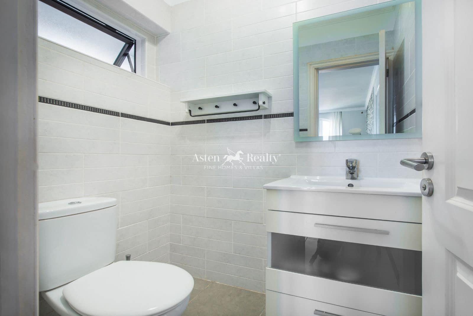 2 soveværelse Byhus til salg i Costa Adeje med swimmingpool - € 499.000 (Ref: 9451517)