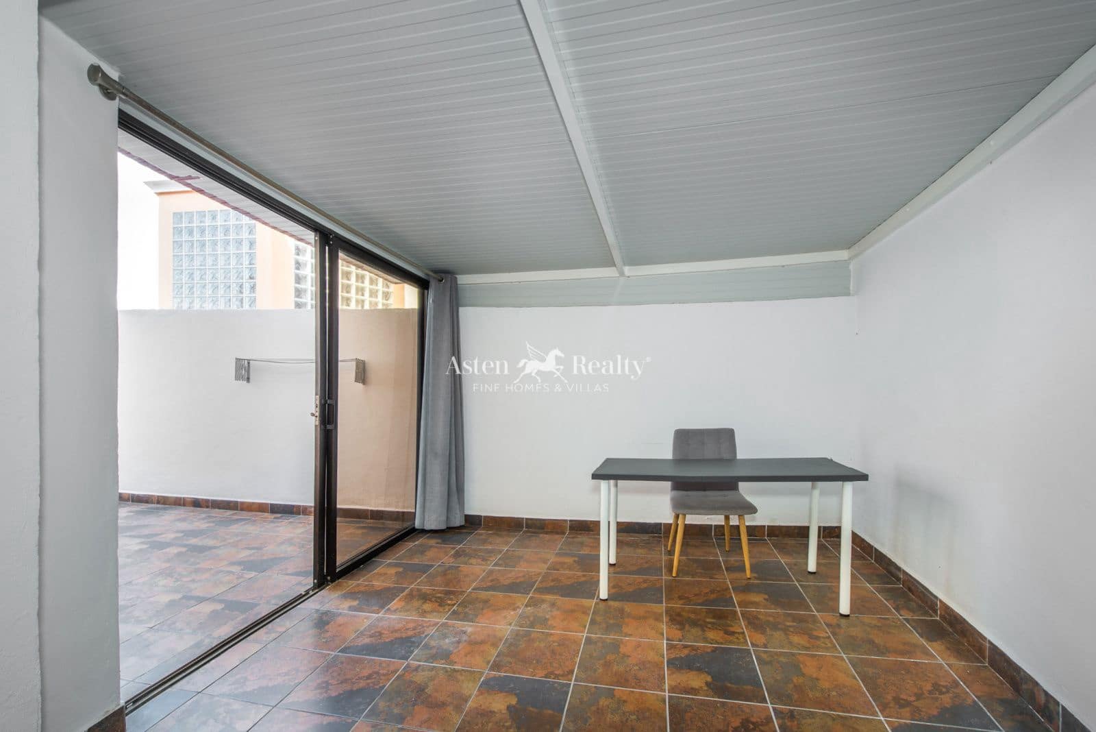 2 soveværelse Byhus til salg i Costa Adeje med swimmingpool - € 499.000 (Ref: 9451517)