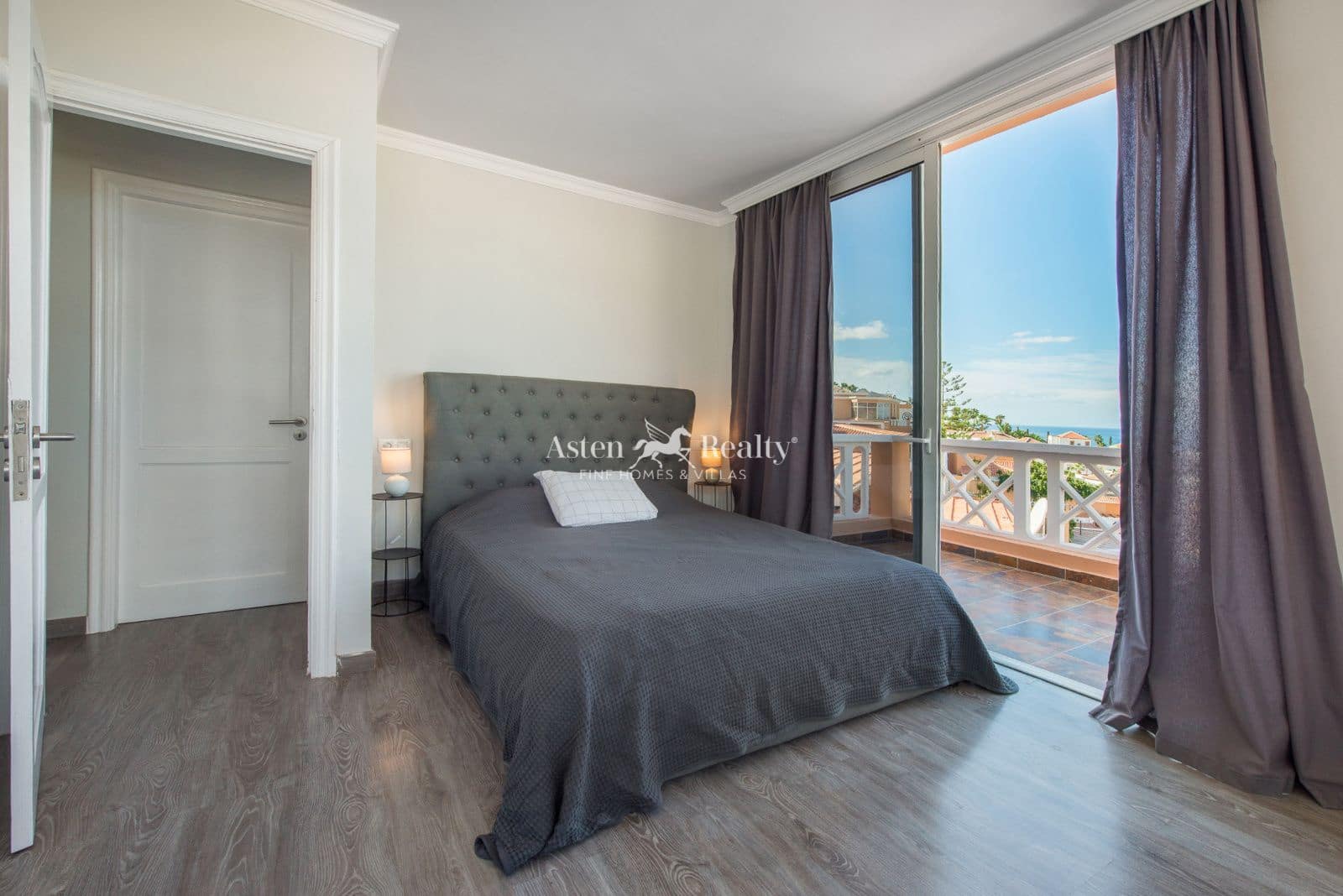 2 soveværelse Byhus til salg i Costa Adeje med swimmingpool - € 499.000 (Ref: 9451517)